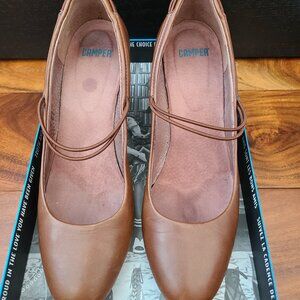 Camper Women's Brown Mary Jane Shoes